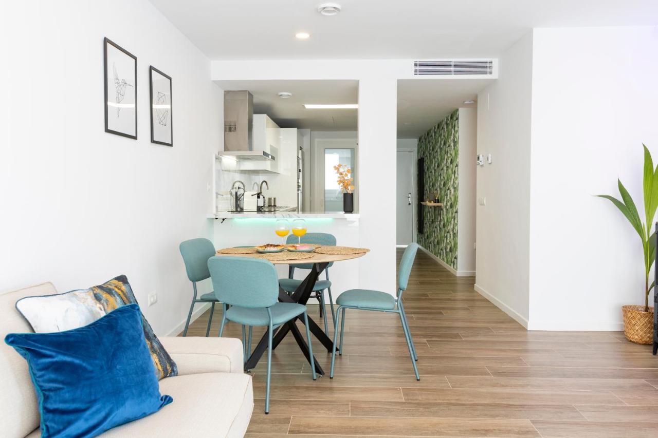 Fabuloso Apartamento Nuevo Con Parking Y Piscina Malaga Luaran gambar