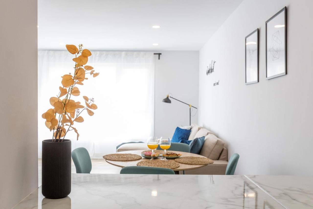 Fabuloso Apartamento Nuevo Con Parking Y Piscina Malaga Luaran gambar