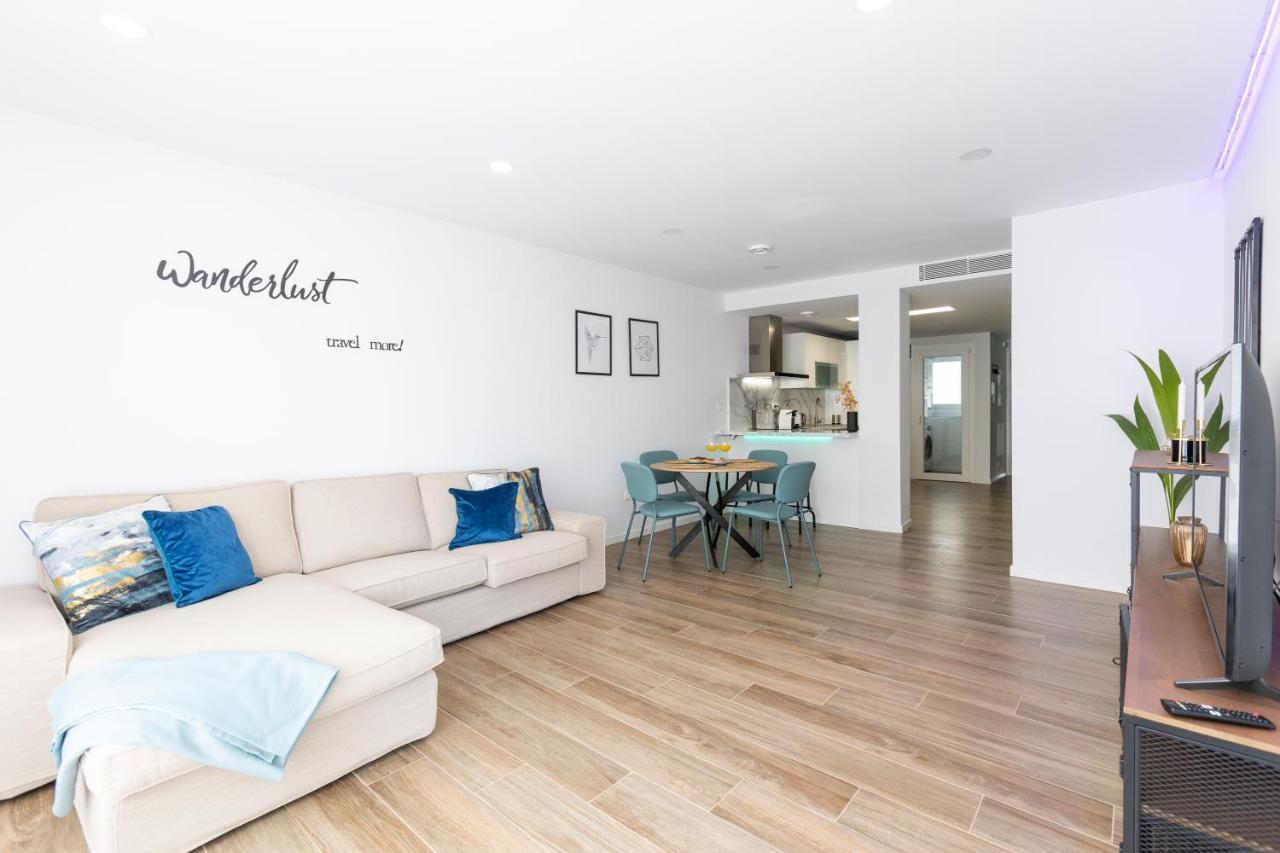 Fabuloso Apartamento Nuevo Con Parking Y Piscina Malaga Luaran gambar