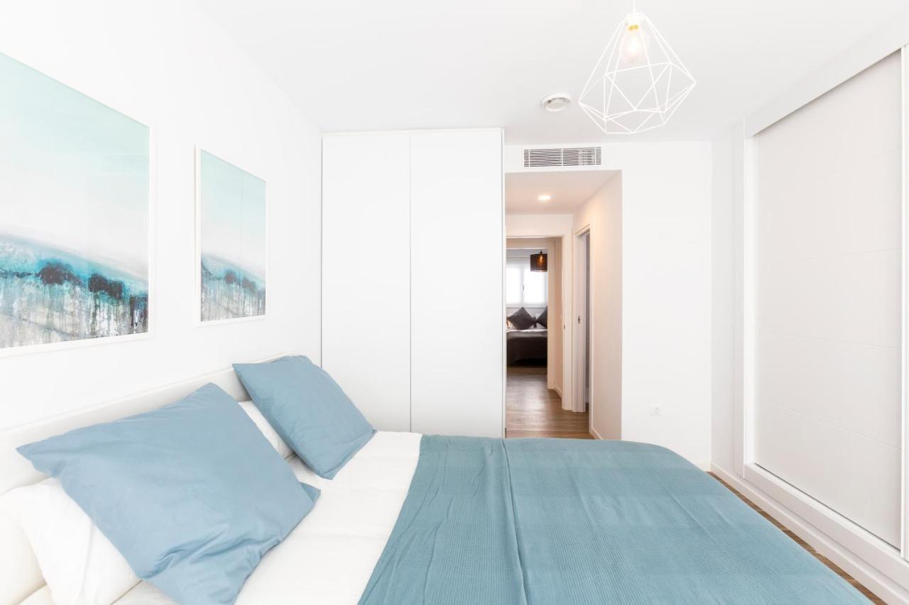 Fabuloso Apartamento Nuevo Con Parking Y Piscina Malaga Luaran gambar