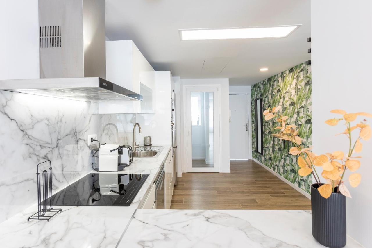 Fabuloso Apartamento Nuevo Con Parking Y Piscina Malaga Luaran gambar