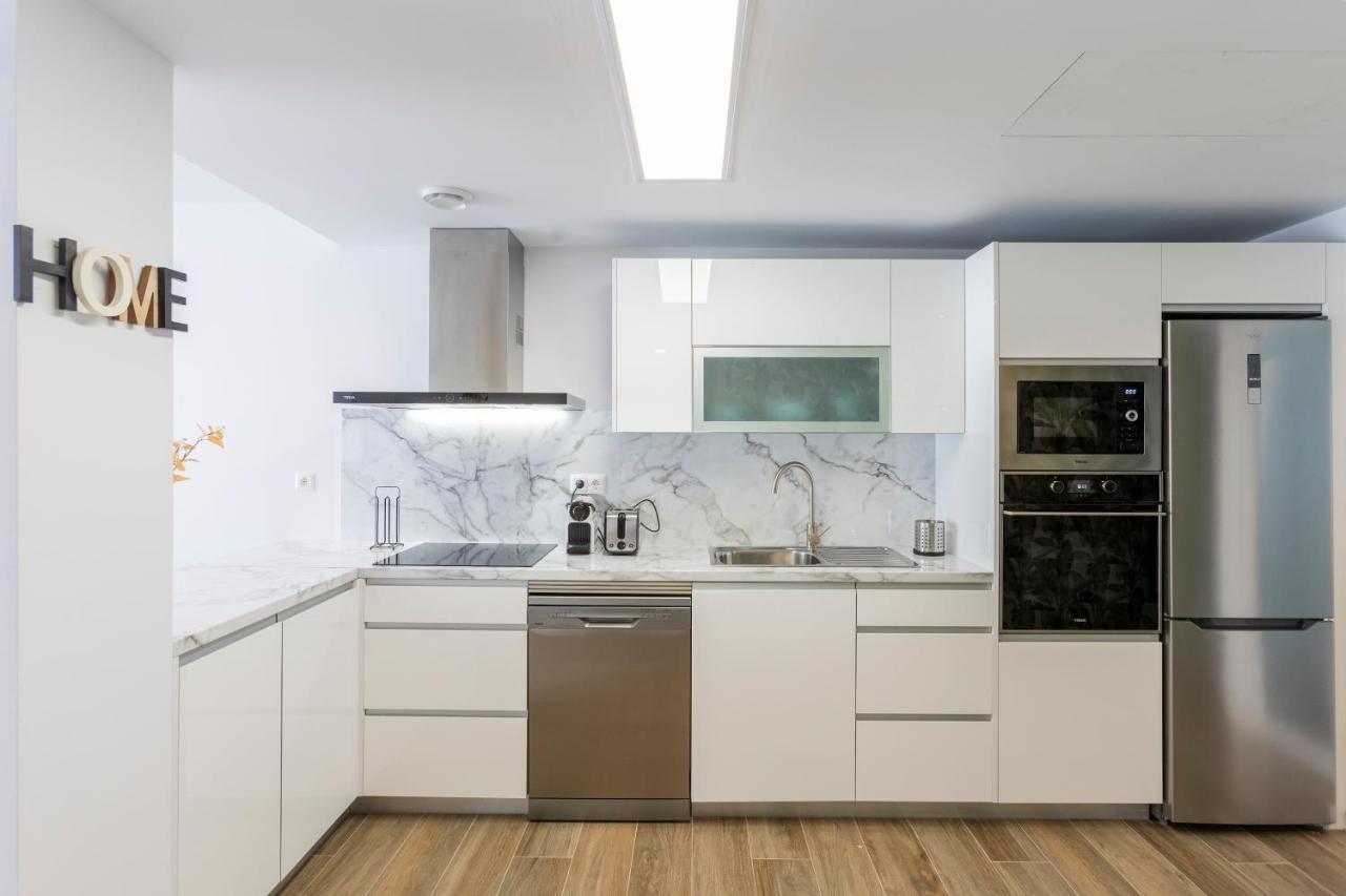 Fabuloso Apartamento Nuevo Con Parking Y Piscina Malaga Luaran gambar