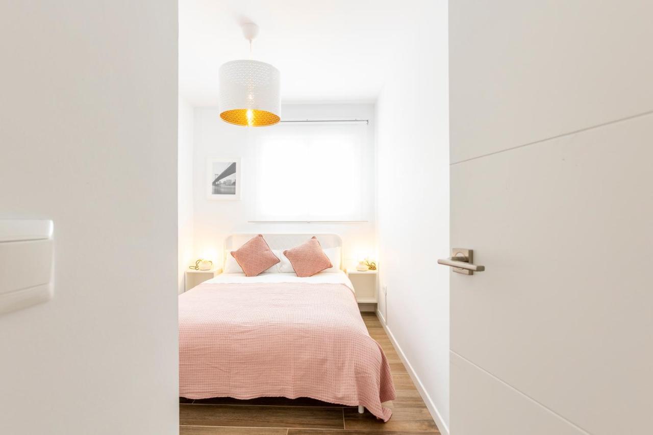Fabuloso Apartamento Nuevo Con Parking Y Piscina Malaga Luaran gambar